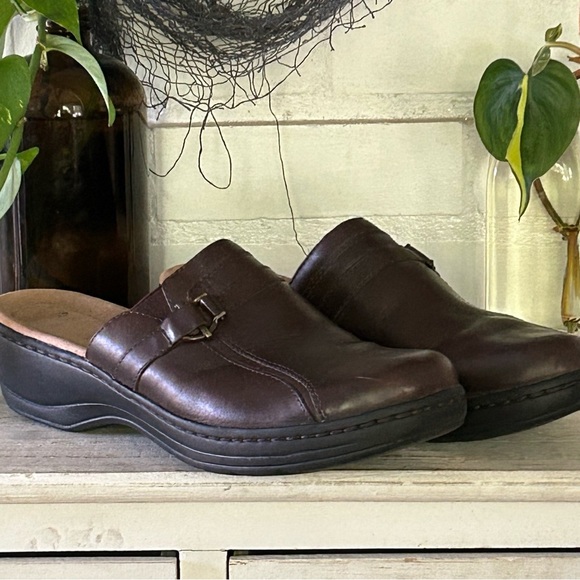 Clarks Brown Leather Comfort Clogs Women’s Size 11M - Picture 1 of 10